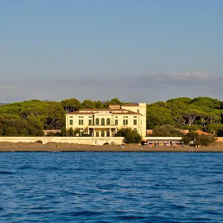Luxury Inside Beachfront *