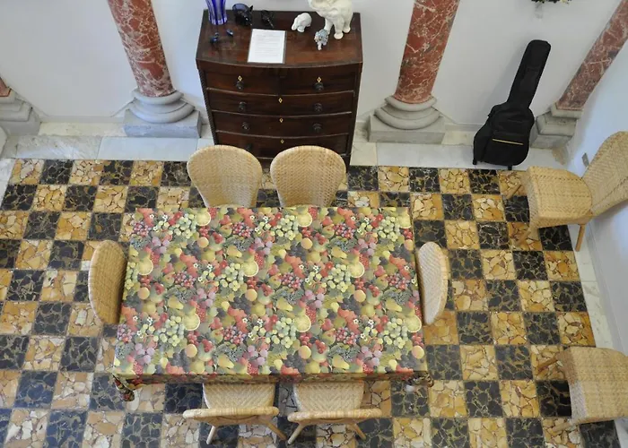 Luxury Inside Beachfront *